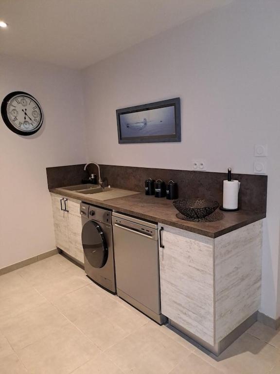 Ty Ma Bro Apartment แซ็ง-โปล-เดอ-ลีอง ภายนอก รูปภาพ